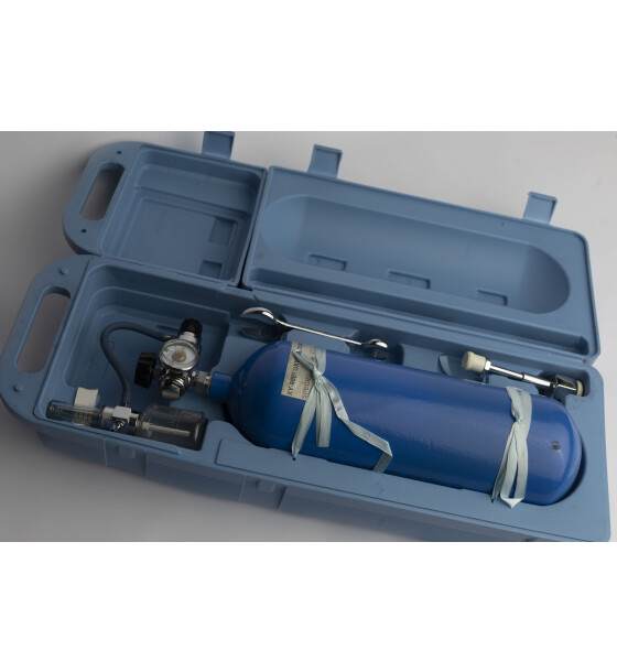 Medical oxygen cylinder