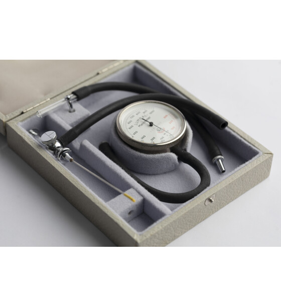 Riester blood pressure monitor