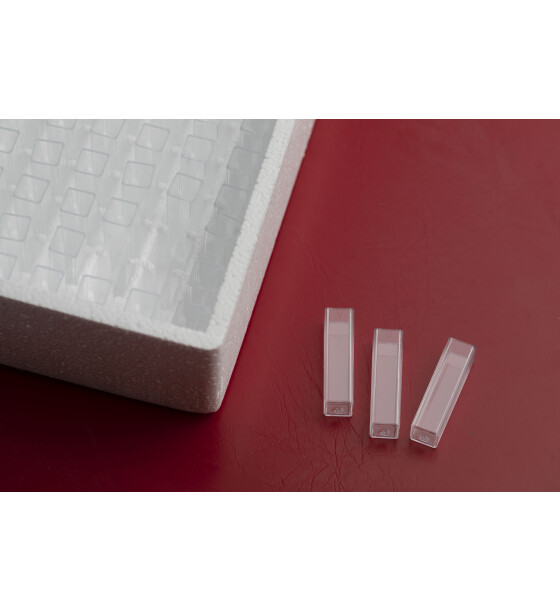 مقاومة التآكل الكيميائي للأواني الزجاجية 4 ml
