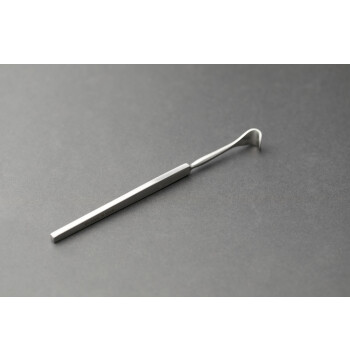 eyelid retractor